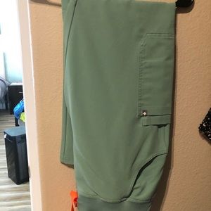 Figs Seafoam green Set